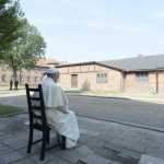 Papa Francesco a Auschwitz