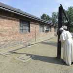 Papa Francesco a Auschwitz