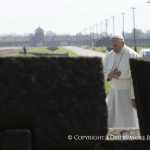 Papa Francesco a Birkenau
