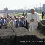 Papa Francesco a Birkenau