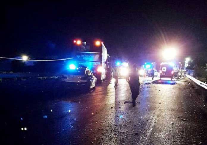 incidente 106 Incidente frontale auto-pullman sulla 106, un morto a Rossano