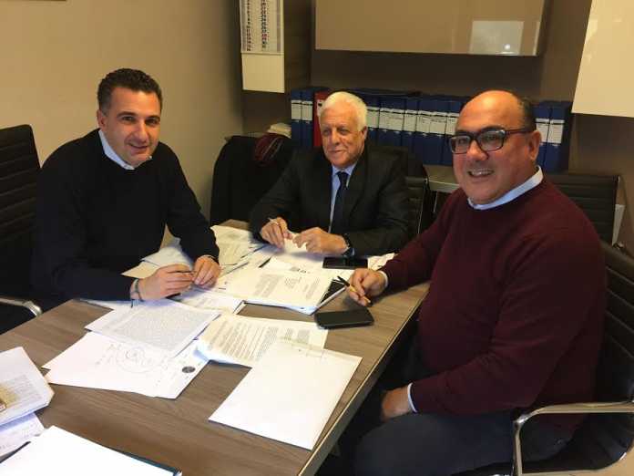 greco-sergio-guccione Da sinistra Orlandino Greco, Franco Sergio e Carlo Guccione: Città unica strada giusta
