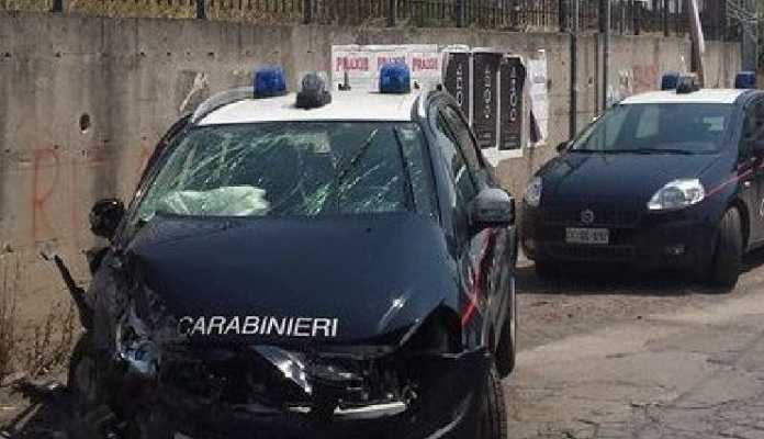 incidente-auto-carabinieri incidente-auto-carabinieri