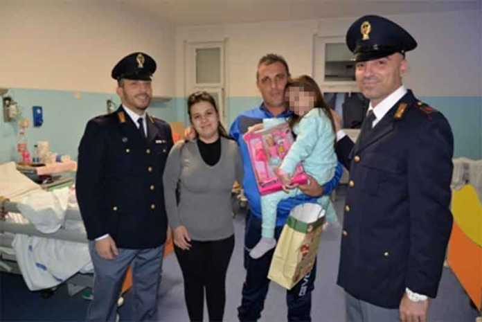 Dono per i bambini dalla Questura di Crotone