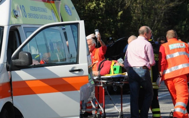 Ambulanza su luogo incidente