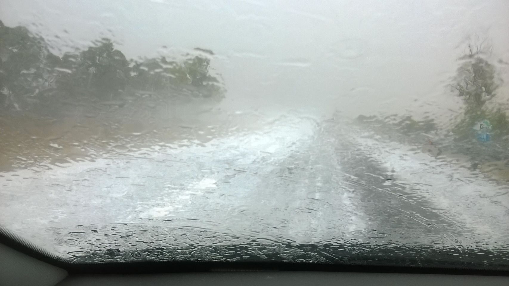 Maltempo in Calabria, piove su tutta la regione. Allagamenti