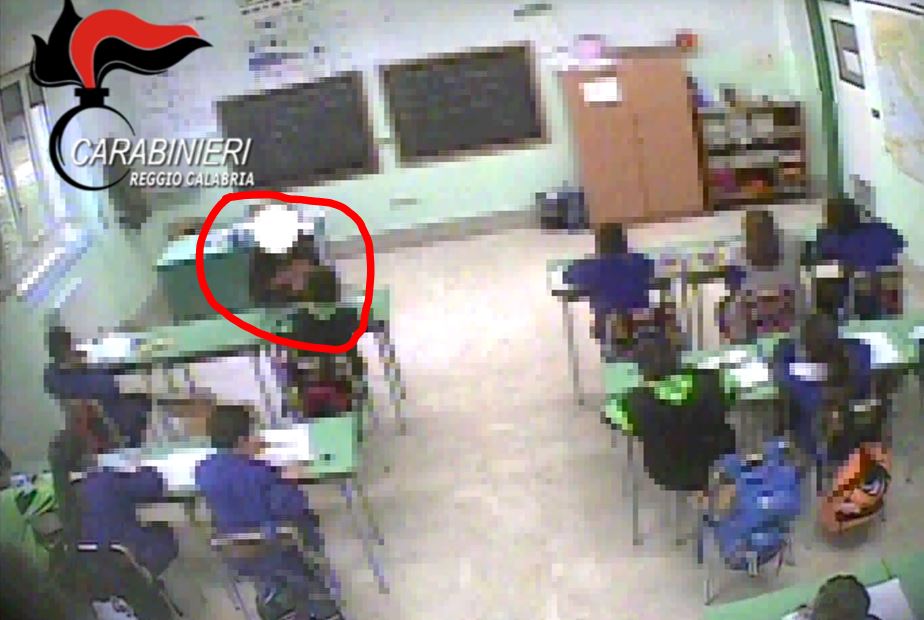 Maltrattamenti scuola elementare di Oppido Mamertina
