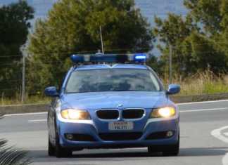 Ricercato per mafia, latitante calabrese arrestato a Genova Auto Polizia