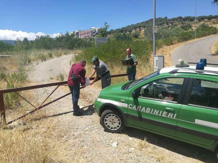 carafinieri forestali sequestro discarica rende
