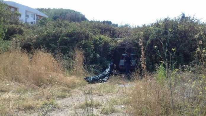 Scoperto dalla Polizia a Cosenza nascondiglio per auto rubate Scoperto a Cosenza nascondiglio per auto rubate