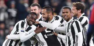 I bianconeri esultano al secondo gol contro il Crotone