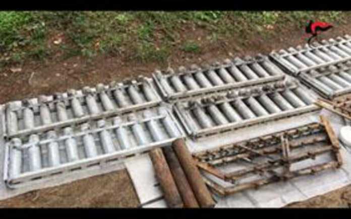 Scoperta fabbrica abusiva artifizi pirotecnici Scoperta fabbrica abusiva artifizi pirotecnici