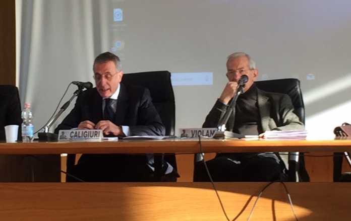 Violante al Master in Intelligence: "Difendere il principio della verità"