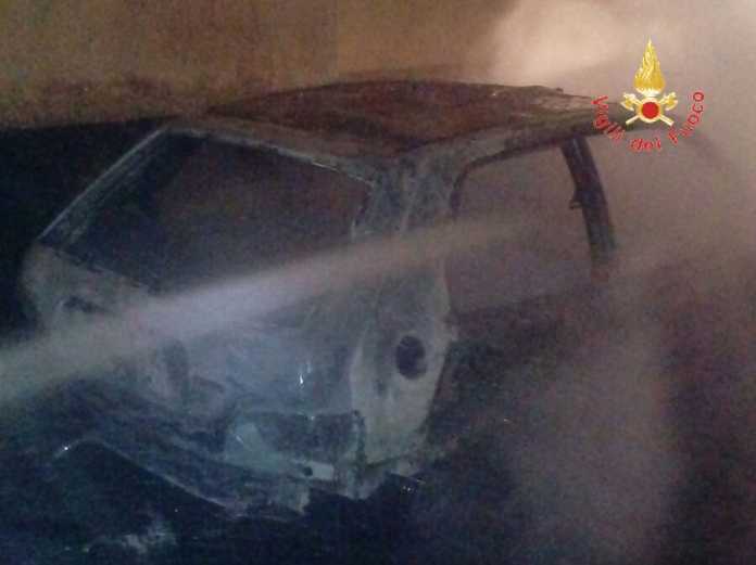 incendio auto pianopoli