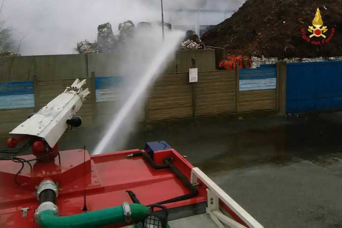 vigili del fuoco incendio vigili del fuoco incendio