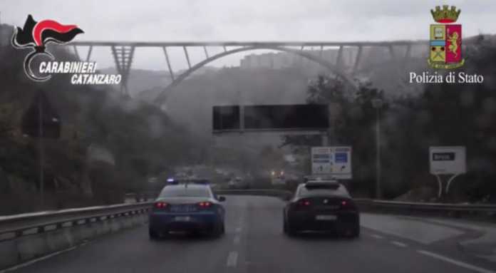 blitz polizia carabinieri catanzaro