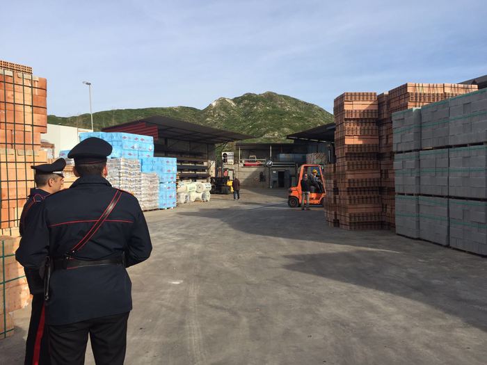 Carabinieri confiscano a Roccella Jonica beni mobili ed immobili per un valore di circa 12 milioni di euro.