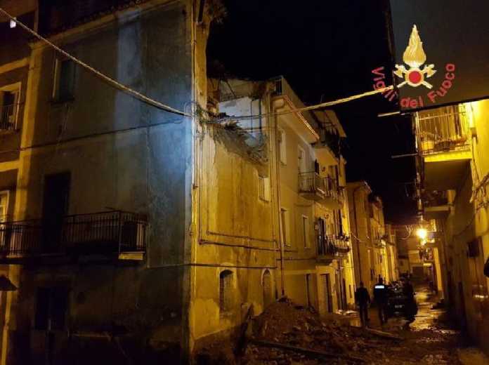 crollo palazzina lamezia terme crollo palazzina lamezia terme
