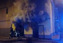 Incendio in un negozio di scarpe a Isola Capo Rizzuto