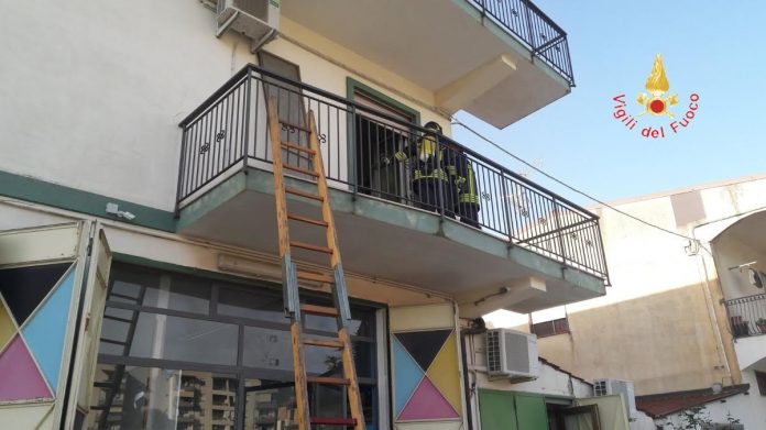Incendio in una casa di Lamezia Terme
