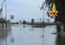 Mareggiate sulla costa tirrenica, Coldiretti: “Ingenti i danni” Nocera Terinese: disagi per mareggiata