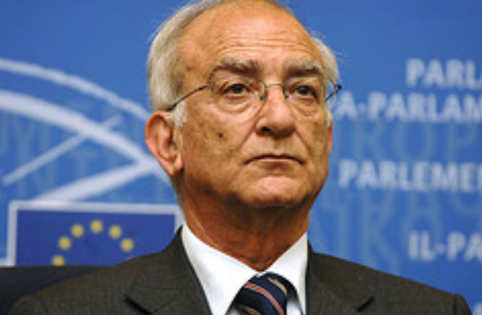 L'ex senatore Donato Veraldi, rimasto ferito nell'incidente