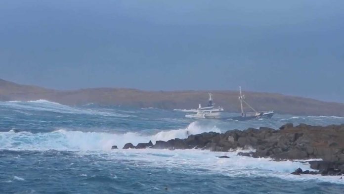 barca in mare agitato Altra tragedia in Calabria, in due escono in barca e muoiono annegati
