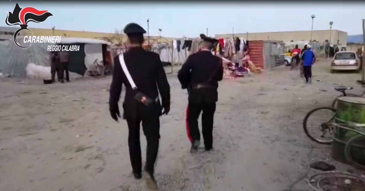 carabinieri tendopoli San Ferdinando