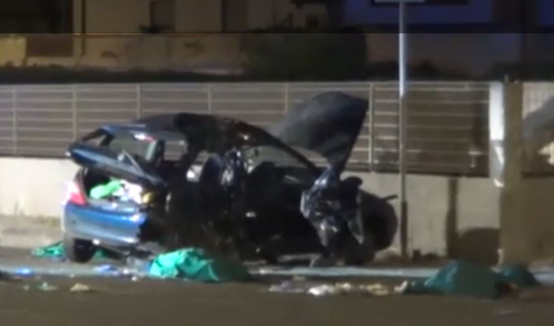 incidente auto marina di carrara
