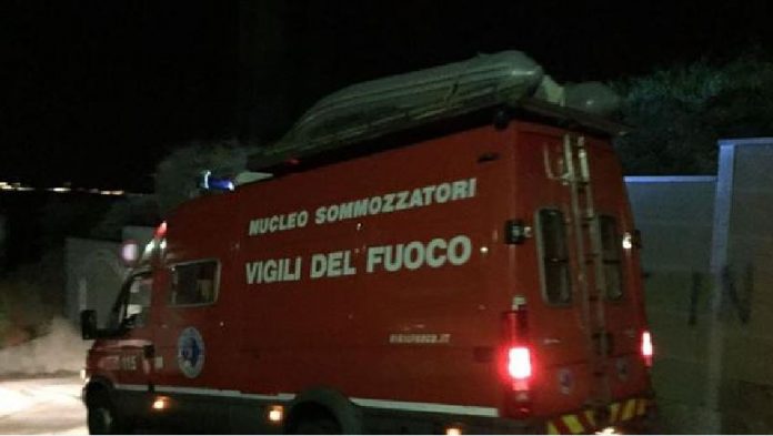 sommozzatori vigili del fuoco