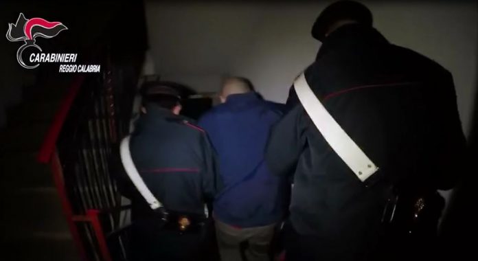arresto reggio furti anziani poste arresto reggio furti anziani poste