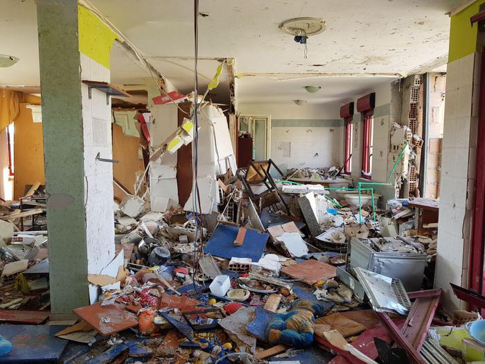 L'appartamento nel quartiere Lampanaro devastato dall'esplosione