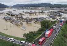 Un villaggio in Giappone inondato dall'acqua