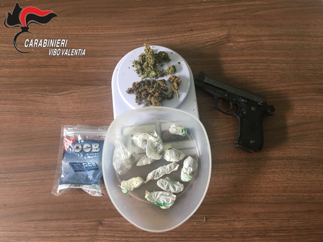 marijuana pistola finta