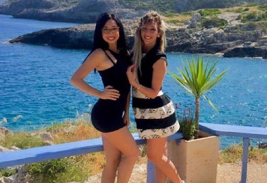 Da sinistra Miryam Mezzolla e Claudia Giampietro, le due amiche ballerine morte nel Raganello
