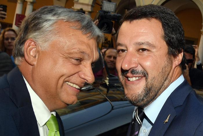 Viktor Orbàn e Matteo Salvini durante l'incontro a Milano