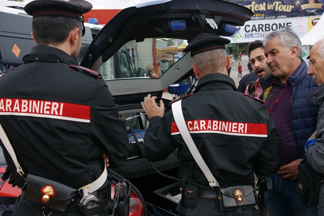 Dimostrazione dei Carabinieri all'Oktober Fest di Rende