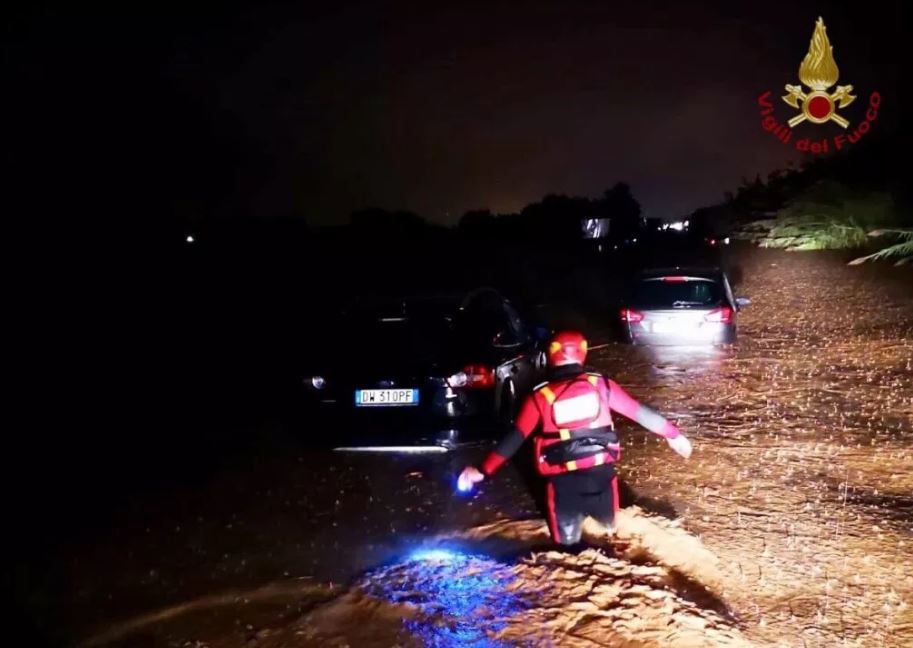 vigili del fuoco maltempo in calabria