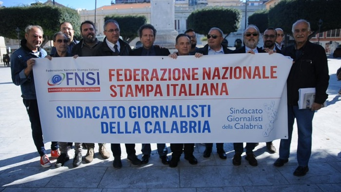 Flash mob giornalisti a Reggio Calabria