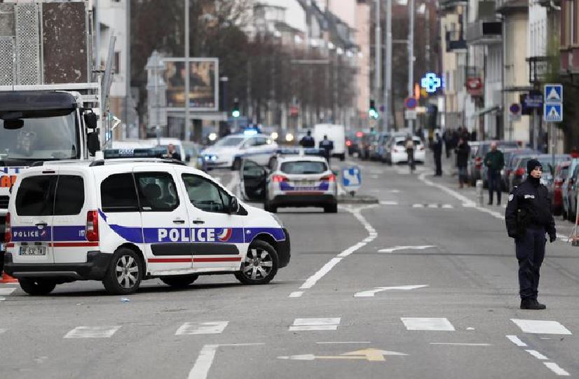 polizia a Strasburgo dopo attentato