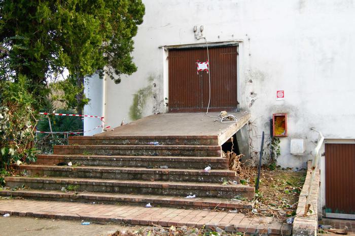 La rampa della discoteca dove si è consumata la strage a Corinaldo
