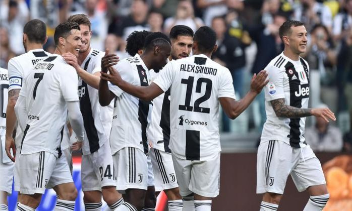 Calcio: Serie A; Juventus-Fiorentina, bianconeri campioni d'Italia