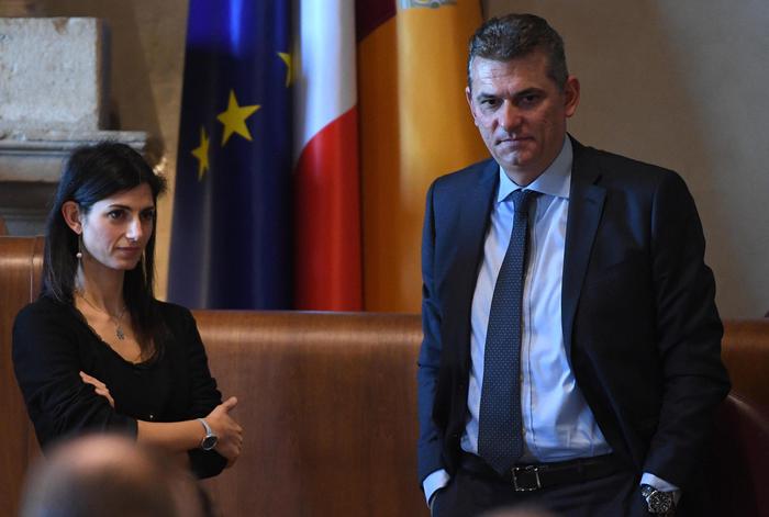 Roma: esposto ex ad Ama, "su conti pressioni da Raggi"