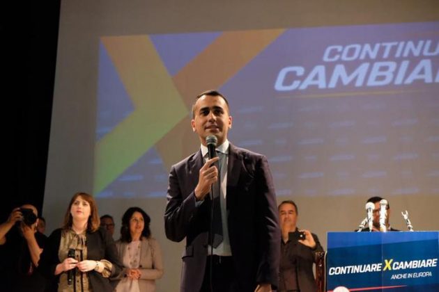 Luigi Di Maio a Cosenza, Sanit&agrave; bancomat di politici