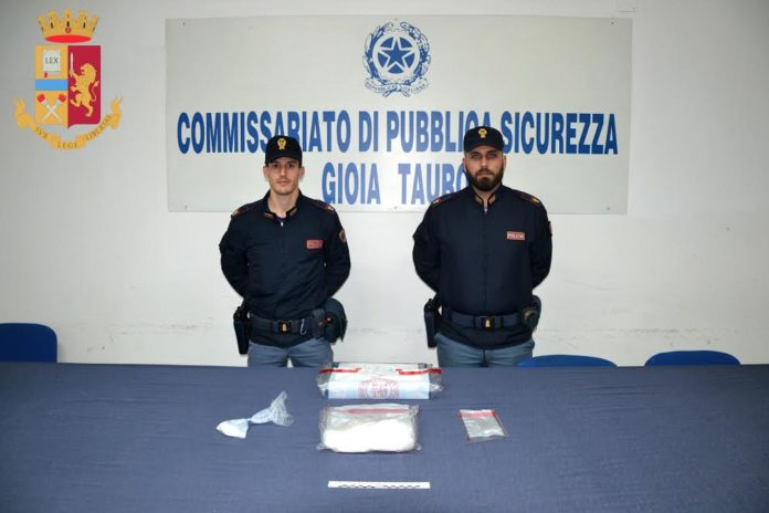 cocaina agente polizia penitenziaria