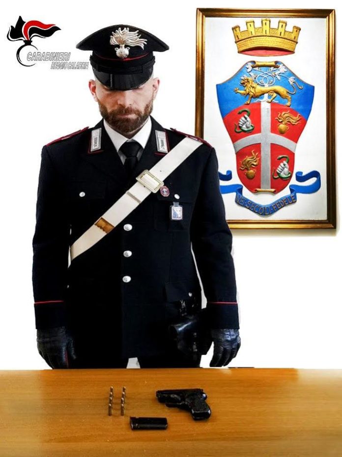 arma pistola careri
