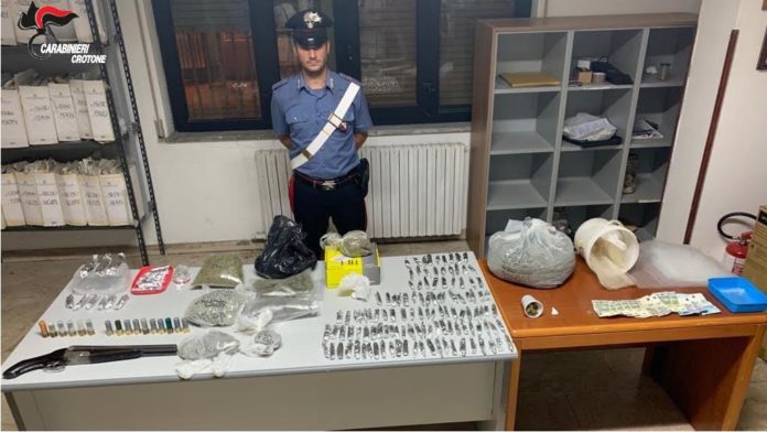 armi droga isola capo rizzuto