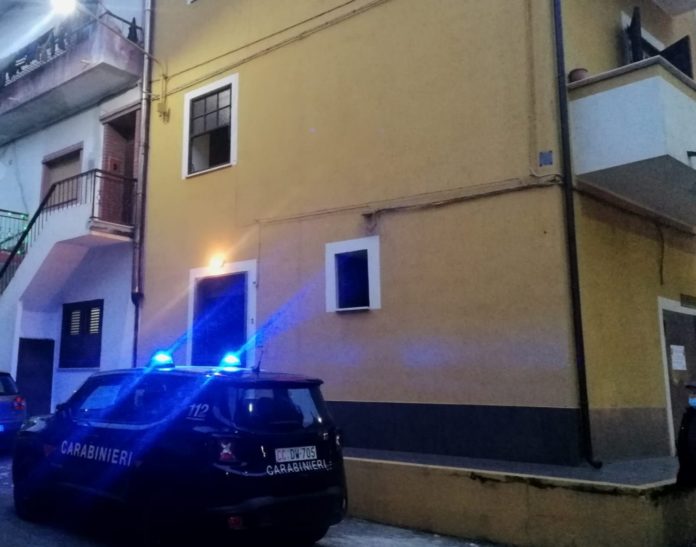 cc isola capo rizzuto appartamento