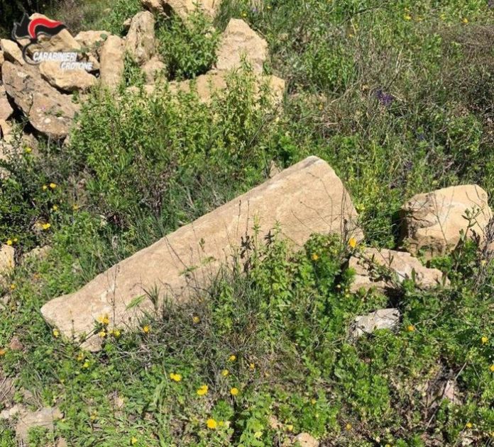 colonna antica reperto archeologico