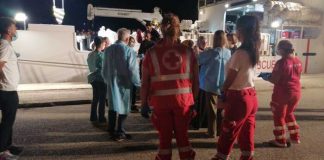 Altri 379 migranti sbarcano in porto a Crotone. Lunedì erano arrivati in 320